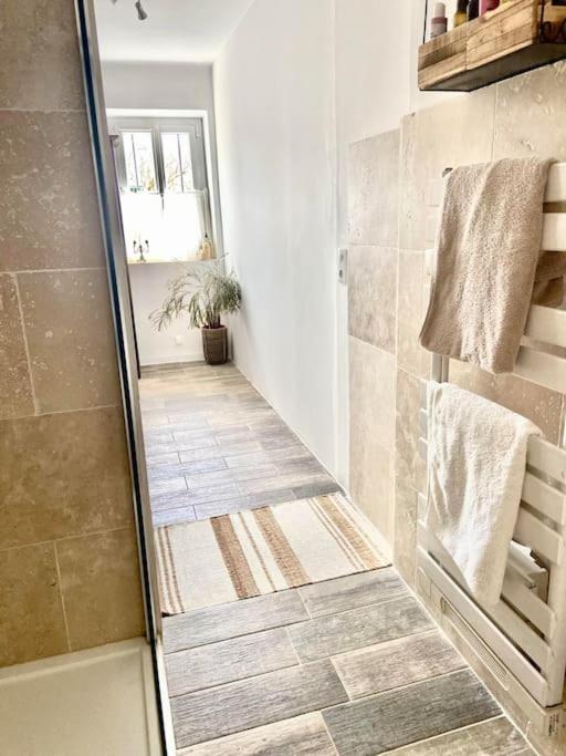 Maison Avec Jardin Et 3 Petits Chats , Proche Du Chateau Lacoste Le Puy-Sainte-Réparade Eksteriør billede